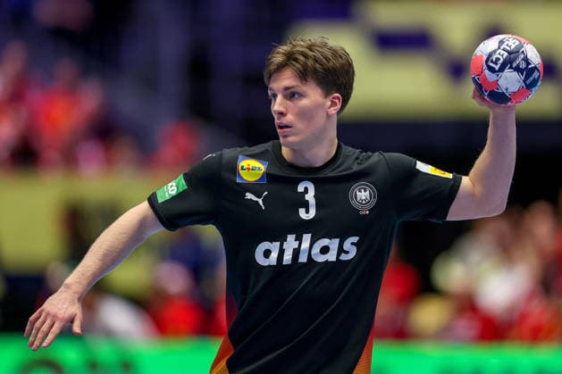 24 01 2026, Handball, Men s EHF EURO 2026, Germany Norway, Jyske Bank Boxen in Herning, Denmark, Main Round Nils Lichtlein Germany 03 Denmark