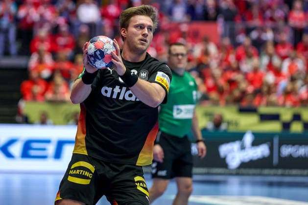 24 01 2026, Handball, Men s EHF EURO 2026, Germany Norway, Jyske Bank Boxen in Herning, Denmark, Main Round Franz Semper Germany 32 Denmark