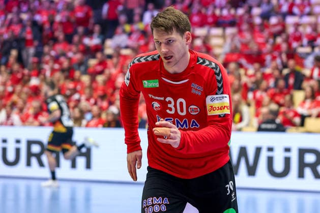 24 01 2026, Handball, Men s EHF EURO 2026, Germany Norway, Jyske Bank Boxen in Herning, Denmark, Main Round Torbjorn Sittrup Bergerud Norway 30 Denmark