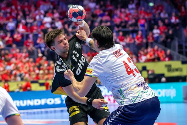24 01 2026, Handball, Men s EHF EURO 2026, Germany Norway, Jyske Bank Boxen in Herning, Denmark, Main Round Renars Uscins Germany 23 in duel against Simen Ulstad Lyse Norway 43 Denmark