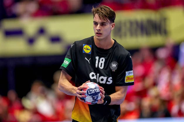 24 01 2026, Handball, Men s EHF EURO 2026, Germany Norway, Jyske Bank Boxen in Herning, Denmark, Main Round Julian Köster Germany 18 Denmark