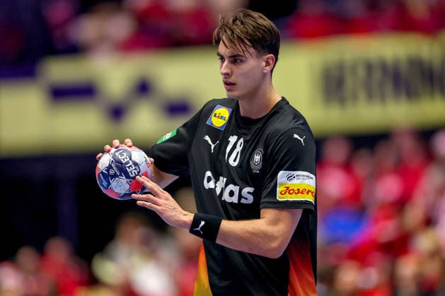 24 01 2026, Handball, Men s EHF EURO 2026, Germany Norway, Jyske Bank Boxen in Herning, Denmark, Main Round Julian Köster Germany 18 Denmark