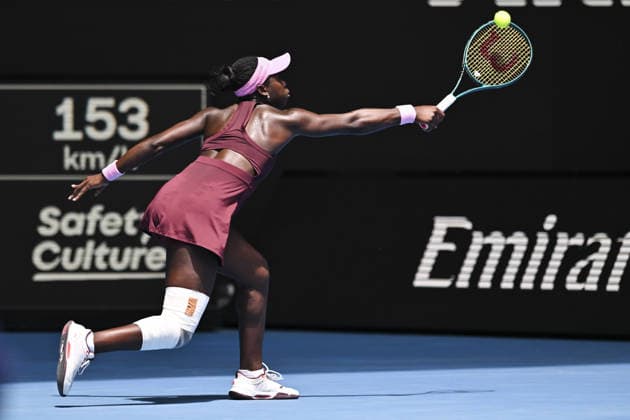 Australian Open 2026 MELBOURNE, AUSTRALIA - JANUARY 25: Victoria Mboko (CAN) in action against Aryna Sabalenka (not seen) during round 4 at the Australian Open grand slam tennis tournament at Melbourne Park in Melbourne, Australia on January 25, 2026. Mark Avellino Anadolu Melbourne Australia. Editorial use only. Please get in touch for any other usage.  Copyright: x2026xAnadoluxMarkxAvellinox