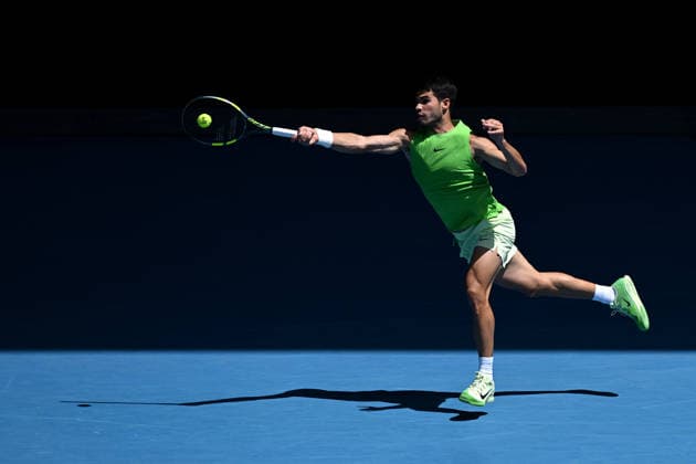 TENNIS AUSTRALIAN OPEN, Carlos Alcaraz of Spain is action during the Men™s 4th round match against Tommy Paul of USA on day 8 of the 2026 Australian Open tennis tournament at Melbourne Park in Melbourne, Sunday, January 25, 2026. ( NO ARCHIVING MELBOURNE VICTORIA AUSTRALIA  Copyright: xJAMESxROSSx 20260125118038324115