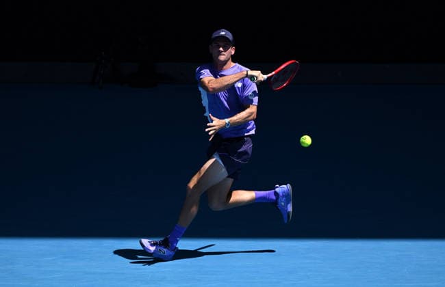 TENNIS AUSTRALIAN OPEN, Tommy Paul of USA in action during the Men™s 4th round match against Carlos Alcaraz of Spain on day 8 of the 2026 Australian Open tennis tournament at Melbourne Park in Melbourne, Sunday, January 25, 2026. ( NO ARCHIVING MELBOURNE VICTORIA AUSTRALIA  Copyright: xJAMESxROSSx 20260125169983212172
