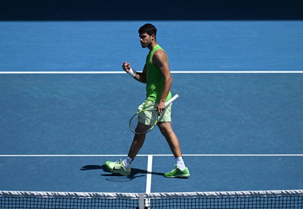 TENNIS AUSTRALIAN OPEN, Carlos Alcaraz of Spain celebrates during the Men™s 4th round match against Tommy Paul of USA on day 8 of the 2026 Australian Open tennis tournament at Melbourne Park in Melbourne, Sunday, January 25, 2026. ( NO ARCHIVING MELBOURNE VICTORIA AUSTRALIA  Copyright: xJAMESxROSSx 20260125192805598943
