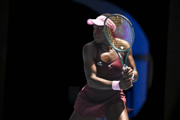 Australian Open 2026 MELBOURNE, AUSTRALIA - JANUARY 25: Victoria Mboko (CAN) in action against Aryna Sabalenka (not seen) during round 4 at the Australian Open grand slam tennis tournament at Melbourne Park in Melbourne, Australia on January 25, 2026 Mark Avellino Anadolu Melbourne Australia. Editorial use only. Please get in touch for any other usage.  Copyright: x2026xAnadoluxMarkxAvellinox