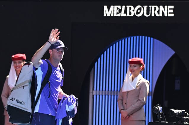 TENNIS AUSTRALIAN OPEN, Tommy Paul of USA leaves the court following his loss in the Men™s 4th round match against Carlos Alcaraz of Spain on day 8 of the 2026 Australian Open tennis tournament at Melbourne Park in Melbourne, Sunday, January 25, 2026. ( NO ARCHIVING MELBOURNE VICTORIA AUSTRALIA  Copyright: xJAMESxROSSx 20260125138061154457