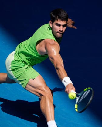 January 25, 2026: 1st seed CARLOS ALCARAZ of Spain in action against 19th seed TOMMY PAUL of the USA on Rod Laver Arena in a Men s Singles 4th round match on day 8 of the 2026 Australian Open in Melbourne, Australia. ALCARAZ won 76 64 75. Cal Media Melbourne Australia - ZUMAc04_ 20260125_faf_c04_021 Copyright: xSydneyxLowx