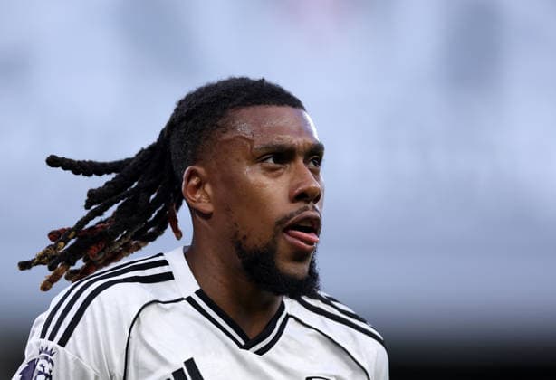 London, England, 24th January 2026. Alex Iwobi of Fulham during the Fulham vs Brighton and Hove Albion Premier League match at Craven Cottage, London. Picture credit should read: David Klein Sportimage EDITORIAL USE ONLY. No use with unauthorised audio, video, data, fixture lists, club league logos or live services. Online in-match use limited to 120 images, no video emulation. No use in betting, games or single club league player publications. SPI_092_DK_FULHAM_BRIGHTON SPI-4482-0084