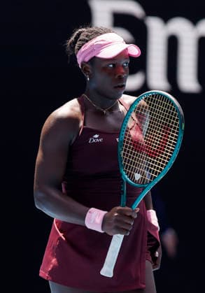 (260125) -- MELBOURNE, Jan. 25, 2026 -- Victoria Mboko reacts during the women s singles 4th round match between Aryna Sabalenka of Belarus and Victoria Mboko of Canada at the Australian Open tennis tournament in Melbourne, Australia, Jan. 25, 2026. ) (SP)AUSTRALIA-MELBOURNE-TENNIS-AUSTRALIAN OPEN-WOMEN S SINGLES MaxPing 