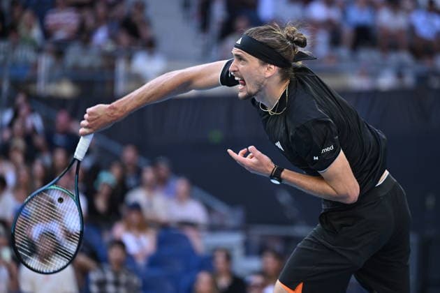 TENNIS AUSTRALIAN OPEN, Alexander Zverev of Germany serves during the Men™s 4th round match against Francisco Cerundolo of Argentina on day 8 of the 2026 Australian Open tennis tournament at Melbourne Park in Melbourne, Sunday, January 25, 2026. ( NO ARCHIVING MELBOURNE VICTORIA AUSTRALIA  Copyright: xJAMESxROSSx 20260125132568920247