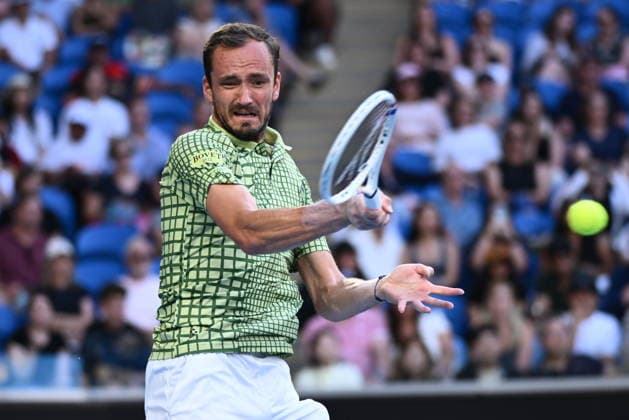 TENNIS AUSTRALIAN OPEN, Daniil Medvedev of Russia in action during the Men™s 4th round match against Learner Tien of USA on day 8 of the 2026 Australian Open tennis tournament at Melbourne Park in Melbourne, Sunday, January 25, 2026. ( NO ARCHIVING MELBOURNE VICTORIA AUSTRALIA  Copyright: xJOELxCARRETTx 20260125140197599015