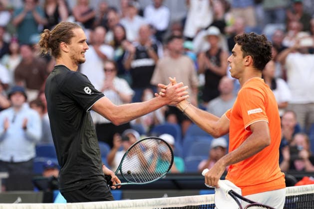 Francisco Cerundolo ARG congratulates the winner Alexander Zverev, Australian Open 2026, Melbourne Park, Melbourne, Victoria, Australia Copyright: xJuergenxHasenkopfx