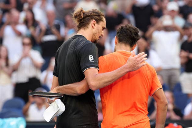 Francisco Cerundolo ARG congratulates the winner Alexander Zverev, Australian Open 2026, Melbourne Park, Melbourne, Victoria, Australia Copyright: xJuergenxHasenkopfx