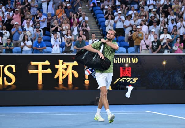 TENNIS AUSTRALIAN OPEN, Daniil Medvedev of Russia departs following his straight sets loss to Learner Tien of USA on day 8 of the 2026 Australian Open tennis tournament at Melbourne Park in Melbourne, Sunday, January 25, 2026. ( NO ARCHIVING MELBOURNE VICTORIA AUSTRALIA  Copyright: xJAMESxROSSx 20260125183699274509