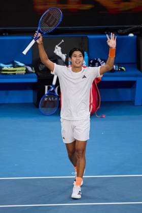 Learner Tien of the United States of America celebrates winning his match Australian Open tennis tournament, Day Eight, Melbourne Park, Australia - 25 Jan 2026Melbourne Melbourne Park Victoria (VIC) Australia  Copyright: xRachelxBach Shutterstockx 16380469dj