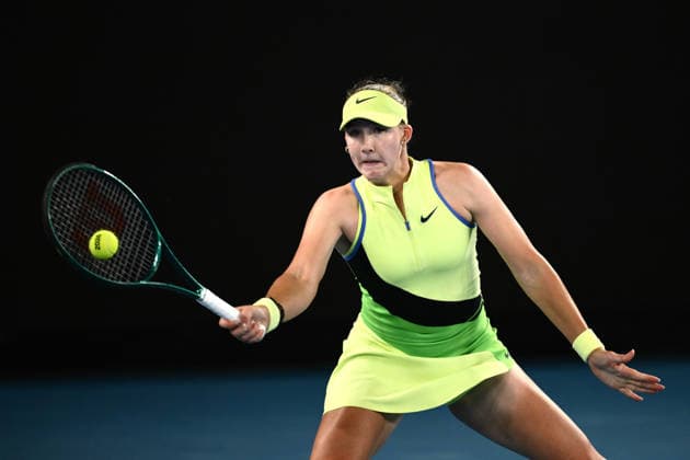 TENNIS AUSTRALIAN OPEN, Mirra Andreeva of Russia in action during the Women™s 4th round match against Elina Svitolina of Ukraine on day 8 of the 2026 Australian Open tennis tournament at Melbourne Park in Melbourne, Sunday, January 25, 2026. ( NO ARCHIVING MELBOURNE VICTORIA AUSTRALIA  Copyright: xJOELxCARRETTx 20260125186249693092