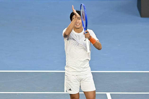 Australian Open 2026 MELBOURNE, AUSTRALIA - JANUARY 25: Learner Tien (USA) reaction after winning Daniil Medvedev against (not seen) in round 4 at the Australian Open grand slam tennis tournament at Melbourne Park in Melbourne, Australia on January 25, 2026 Mark Avellino Anadolu Melbourne Australia. Editorial use only. Please get in touch for any other usage.  Copyright: x2026xAnadoluxMarkxAvellinox