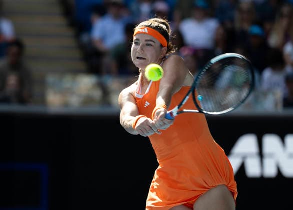 (260125) -- MELBOURNE, Jan. 25, 2026 -- Karolina Muchova hits a return during the women s singles 4th round match between Coco Gauff of the United States and Karolina Muchova of the Czech Republic at the Australian Open tennis tournament in Melbourne, Australia, Jan. 25, 2026. (Photo by Xinhua) (SP)AUSTRALIA-MELBOURNE-TENNIS-AUSTRALIAN OPEN-WOMEN S SINGLES HuxJingchen 