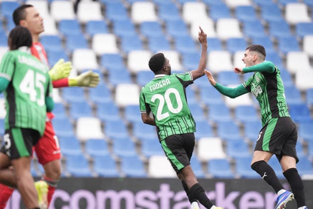 Sassuolo™s Alieu Fadera celebrates after scoring the 1-0 goal for his team during the Serie A soccer match between Sassuolo and Cremonese at the Mapei Stadium CittÃ del Tricolore in Reggio Emilia, north Italy - Sunday, January 25, 2026 - - Soccer -  Copyright: xMassimoxPaolone LaPressex