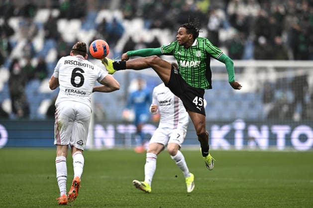 Mp Reggio Emilia 25 01 2026 - campionato di calcio serie A Sassuolo-Cremonese foto Matteo Papini Image nella foto: Armand Lauriente™-Federico Baschirotto 