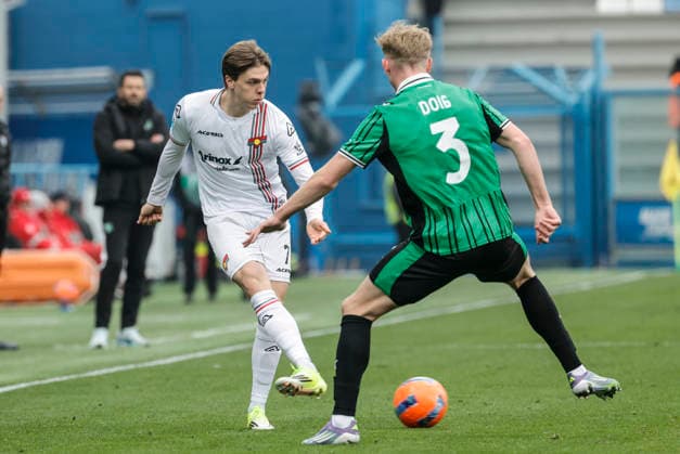 January 25, 2026, Reggio Emilia, ITALY: Sassuolo s Josh Doig (R) and Cremonese s Alessio Zerbin (L) in action during the Italian Serie A soccer match US Sassuolo vs US Cremonese at Mapei Stadium in Reggio Emilia, Italy, 25 January 2026. ANSA ELISABETTA BARACCHI Soccer: Serie A ; Sassuolo - Cremonese  - ZUMAa110 20260125_zaf_a110_002 Copyright: xElisabettaxBaracchix