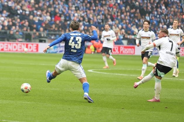 25 01 2026, xrekx, Soccer 2 Bundesliga, FC Schalke 04 1 FC Kaiserslautern v l Marlon Ritter 1 FC Kaiserslautern DFL DFB REGULATIONS PROHIBIT ANY USE OF PHOTOGRAPHS as IMAGE SEQUENCES and or QUASI VIDEO Gelsenkirchen