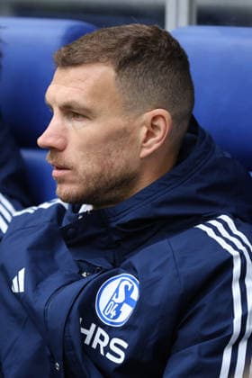 Edin Dzeko FC Schalke 04 at the match of the 2 Bundesliga season 2025 26 FC Schalke 04 1 FC Kaiserslautern Copyright Thomas Pakusch