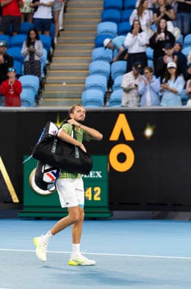 (260125) -- MELBOURNE, Jan. 25, 2026 -- Daniil Medvedev leaves the court after the men s singles 4th round match between Daniil Medvedev of Russia and Learner Tien of the United States at the Australian Open tennis tournament in Melbourne, Australia, Jan. 25, 2026. (Photo by Xinhua) (SP)AUSTRALIA-MELBOURNE-TENNIS-AUSTRALIAN OPEN-MEN S SINGLES HuxJingchen 