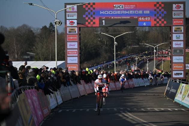 French Amandine Fouquenet pictured in action during the women s elite race at the World Cup cyclocross cycling event in Hoogerheide, Netherlands, stage 12 (out of 12) of the UCI World Cup cyclocross competition, Sunday 25 January 2026. LUCxCLAESSEN  x158473018x