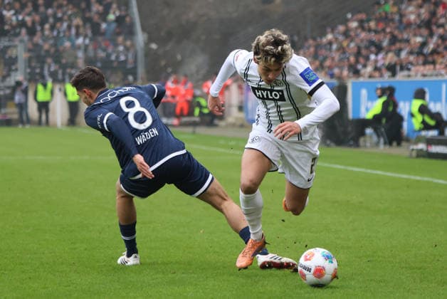 25 01 2026, Football, Men, 2 Bundesliga, Season 2025 2026, SV 07 Elversberg VfL Bochum 1848, Nicholas Mickelson SV 07 Elversberg , Kjell Arik Wätjen VfL Bochum 1848 Elversberg Ursapharm Arena an der Kaiserlinde Saarland Germany DEU Copyright: xSebastianxBachx