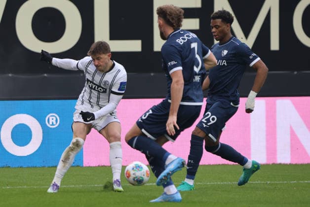 25 01 2026, Football, Men, 2 Bundesliga, Season 2025 2026, SV 07 Elversberg VfL Bochum 1848, Lukas Petkov SV 07 Elversberg , Philipp Strompf VfL Bochum 1848 , Farid Alfa Ruprecht VfL Bochum 1848 Elversberg Ursapharm Arena an der Kaiserlinde Saarland Germany DEU Copyright: xSebastianxBachx
