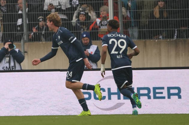 25 01 2026, Soccer, Men, 2 Bundesliga, Season 2025 2026, SV 07 Elversberg VfL Bochum 1848, Goal celebration to 0 1, Goalscorer Mats Pannewig VfL Bochum 1848 Elversberg Ursapharm Arena an der Kaiserlinde Saarland Germany DEU Copyright: xSebastianxBachx