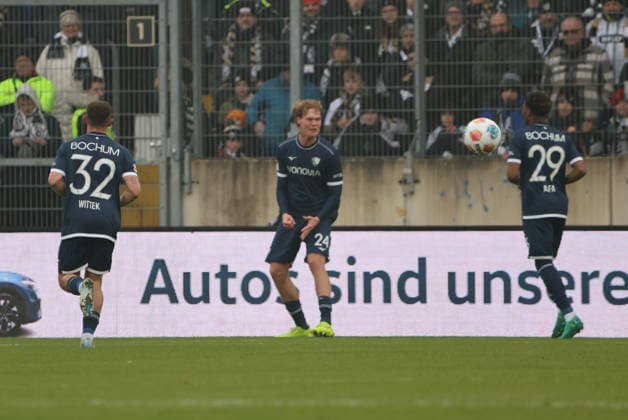 25 01 2026, Soccer, Men, 2 Bundesliga, Season 2025 2026, SV 07 Elversberg VfL Bochum 1848, Goal celebration to 0 1, Goalscorer Mats Pannewig VfL Bochum 1848 Elversberg Ursapharm Arena an der Kaiserlinde Saarland Germany DEU Copyright: xSebastianxBachx