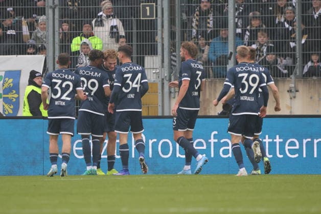 25 01 2026, Soccer, Men, 2 Bundesliga, Season 2025 2026, SV 07 Elversberg VfL Bochum 1848, Goal celebration to 0 1, Goalscorer Mats Pannewig VfL Bochum 1848 Elversberg Ursapharm Arena an der Kaiserlinde Saarland Germany DEU Copyright: xSebastianxBachx