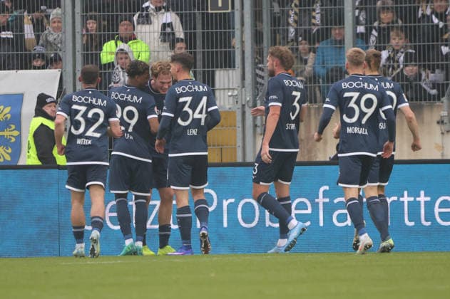 25 01 2026, Soccer, Men, 2 Bundesliga, Season 2025 2026, SV 07 Elversberg VfL Bochum 1848, Goal celebration to 0 1, Goalscorer Mats Pannewig VfL Bochum 1848 Elversberg Ursapharm Arena an der Kaiserlinde Saarland Germany DEU Copyright: xSebastianxBachx