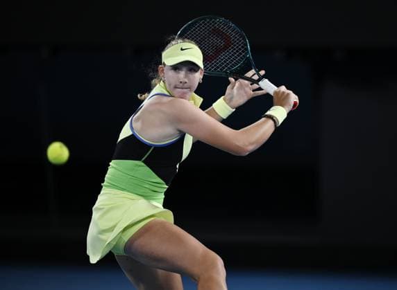 (260125) -- MELBOURNE, Jan. 25, 2026 -- Mirra Andreeva hits a return during the women s singles 4th round match between Elina Svitolina of Ukraine and Mirra Andreeva of Russia at the Australian Open tennis tournament in Melbourne, Australia, Jan. 25, 2026. (Photo by Xinhua) (SP)AUSTRALIA-MELBOURNE-TENNIS-AUSTRALIAN OPEN-WOMEN S SINGLES WangxShen 
