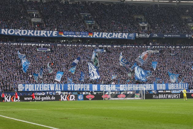 2 Bundesliga FC Schalke 04 1 FC Kaiserslautern on 25 01 2026 in the Veltins Arena on Schalke The Schalke fans in the north curve with a protest banner banner against the incidents in Berlin MH