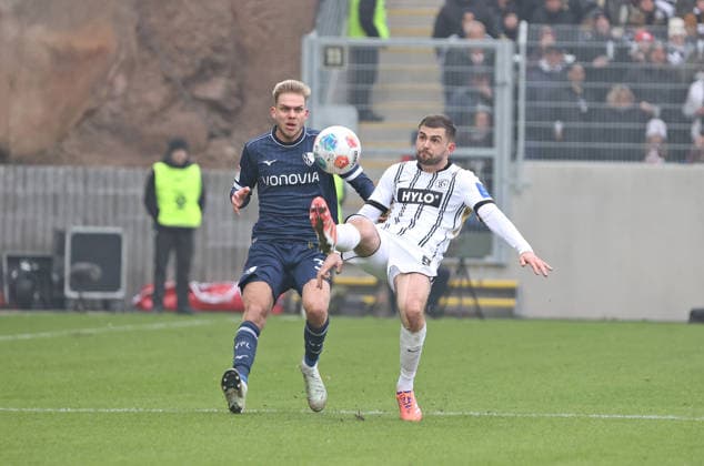25 01 2026, Football, Men, 2 Bundesliga, Season 2025 2026, SV 07 Elversberg VfL Bochum 1848, Leandro Morgalla VfL Bochum 1848 Lukasz Poreba SV 07 Elversberg Elversberg Ursapharm Arena an der Kaiserlinde Saarland Germany DEU Copyright: xSebastianxBachx