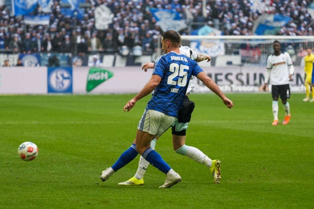 Germany Soccer 2 Bundesliga, Season 2025 26, Matchday 19 FC Schalke 04 vs 1 FC Kaiserslautern, 25 01 2026, Veltins Arena Gelsenkirchen, North Rhine-Westphalia Nikola Katic FC Schalke 04, 25 Copyright: xLeonxFrickx