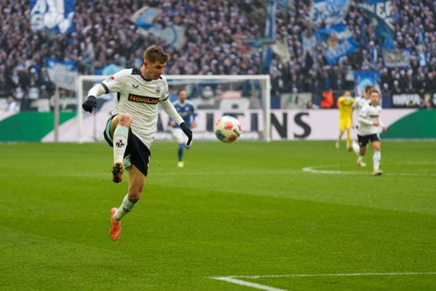 Germany Soccer 2 Bundesliga, Season 2025 26, 19 Matchday FC Schalke 04 vs 1 FC Kaiserslautern, 25 01 2026, Veltins Arena Gelsenkirchen, North Rhine-Westphalia Paul Joly 1 FC Kaiserslautern, 26 Copyright: xLeonxFrickx