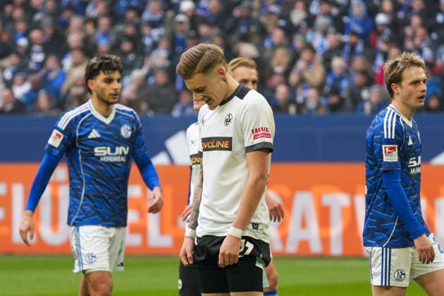 Germany Soccer 2 Bundesliga, Season 2025 26, 19 Matchday FC Schalke 04 vs 1 FC Kaiserslautern, 25 01 2026, Veltins Arena Gelsenkirchen, North Rhine-Westphalia Norman Bassette 1 FC Kaiserslautern, 17 Copyright: xLeonxFrickx