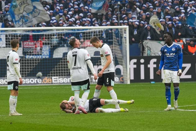 Germany Soccer 2 Bundesliga, Season 2025 26, 19 Matchday FC Schalke 04 vs 1 FC Kaiserslautern, 25 01 2026, Veltins Arena Gelsenkirchen, North Rhine-Westphalia Norman Bassette 1 FC Kaiserslautern, 17 Copyright: xLeonxFrickx