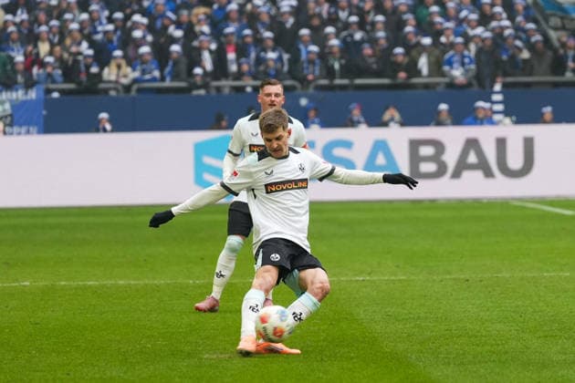 Germany Soccer 2 Bundesliga, Season 2025 26, 19 Matchday FC Schalke 04 vs 1 FC Kaiserslautern, 25 01 2026, Veltins Arena Gelsenkirchen, North Rhine-Westphalia Paul Joly 1 FC Kaiserslautern, 26 Copyright: xLeonxFrickx