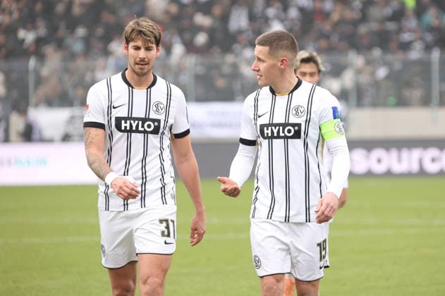 25 01 2026, Football, Men, 2 Bundesliga, Season 2025 2026, SV 07 Elversberg VfL Bochum 1848, Maximilian Rohr SV 07 Elversberg and Lukas Pinckert SV 07 Elversberg Elversberg Ursapharm Arena an der Kaiserlinde Saarland Germany DEU Copyright: xSebastianxBachx