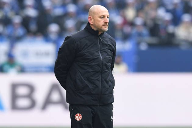 Soccer 2 Bundesliga 19 Matchday FC Schalke 04 1 FC Kaiserslautern on 25 01 2026 at the Veltins Arena in Gelsenkirchen Torsten Lieberknecht Coach Head Coach Kaiserslautern DFL regulations prohibit any use of photographs as image sequences and or quasi video xRx