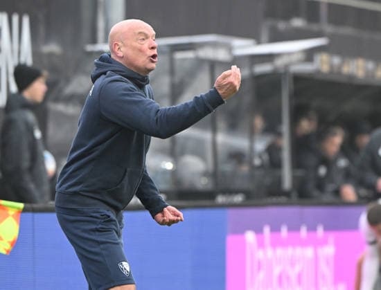 Soccer 2 Bundesliga Season 2025 26 25 01 2025 Ursapharm Arena SV Elversberg elv VfL Bochum bo Coach Uwe ROESLER VfL Bochum Soccer 2 Bundesliga SV Elversberg