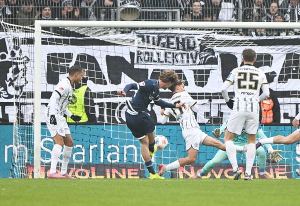 Soccer 2 Bundesliga Season 2025 26 25 01 2025 Ursapharm Arena SV Elversberg elv VfL Bochum bo Mats PANNEWIG VfL Bochum , 2 v li scores the 0 1 Soccer 2 Bundesliga SV Elversberg