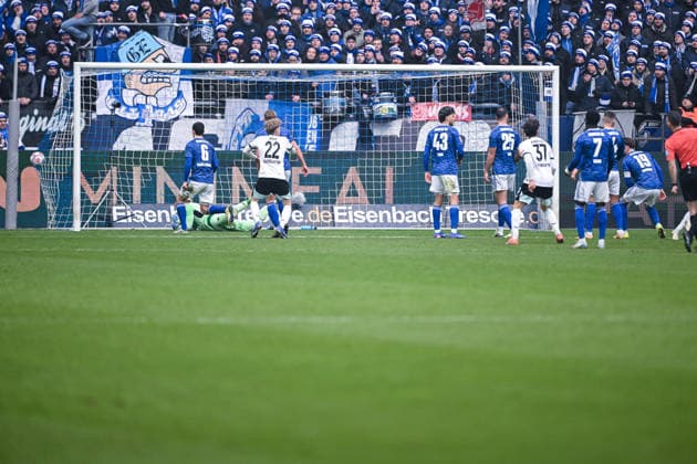 25 01 2026, Football, 2 Bundesliga, Season 2025 2026, Matchday 19, FC Schalke 04 1 FC Kaiserslautern, Ivan Prtajin 1 FC Kaiserslautern scores the goal to 0 1, xRHR PHOTO YYx Copyright: KROEGER RHR-FOTOx RHR-FOTO YY
